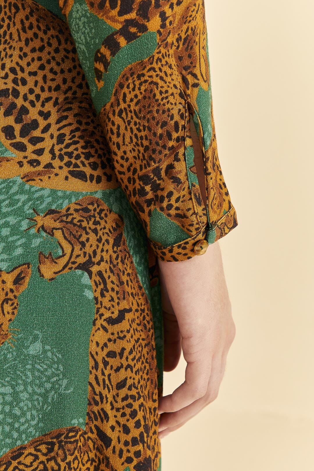 Green Artsy Leopards Long Sleeve Maxi Dress