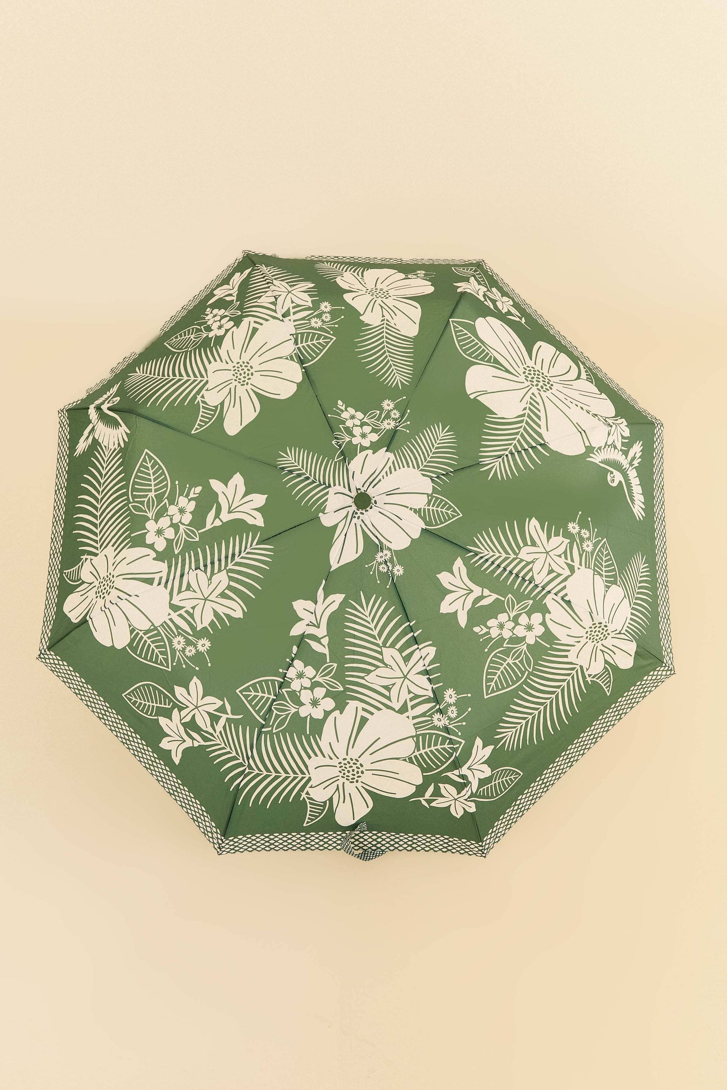 Green Macaw Elegance Umbrella